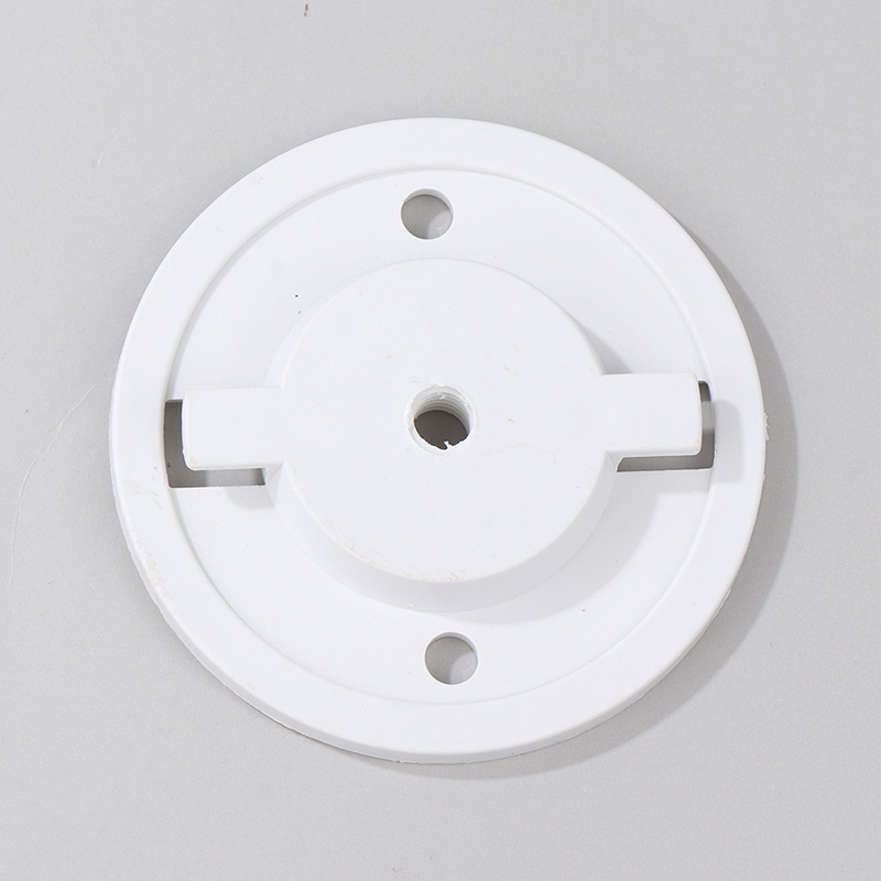 ● Base di montaggio a parete i - Tp-Link Camera Tapo C200 recensione e prezzo